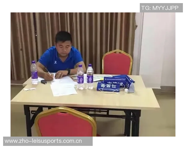 重庆足球队的技术之旅:揭秘足球巨献背后的故事与技巧 重庆足球队的技术之旅:揭秘足球巨献背后的故事与技巧